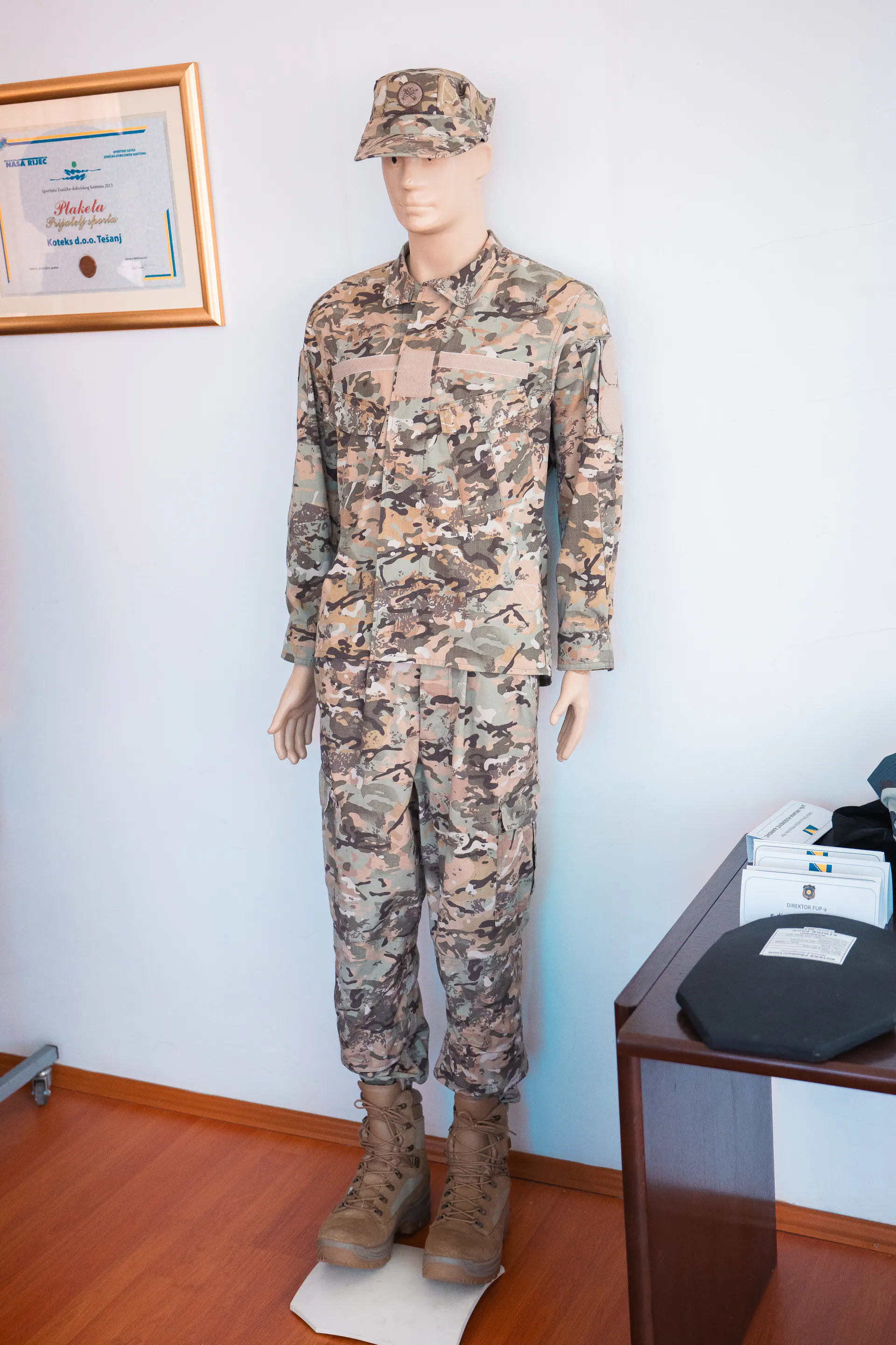 Textile apparel